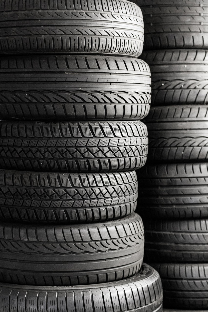 tire, tires, car tire, automobile, car, car wallpapers, driven, winter tires, change tires, bmw tires, mature age, ride
